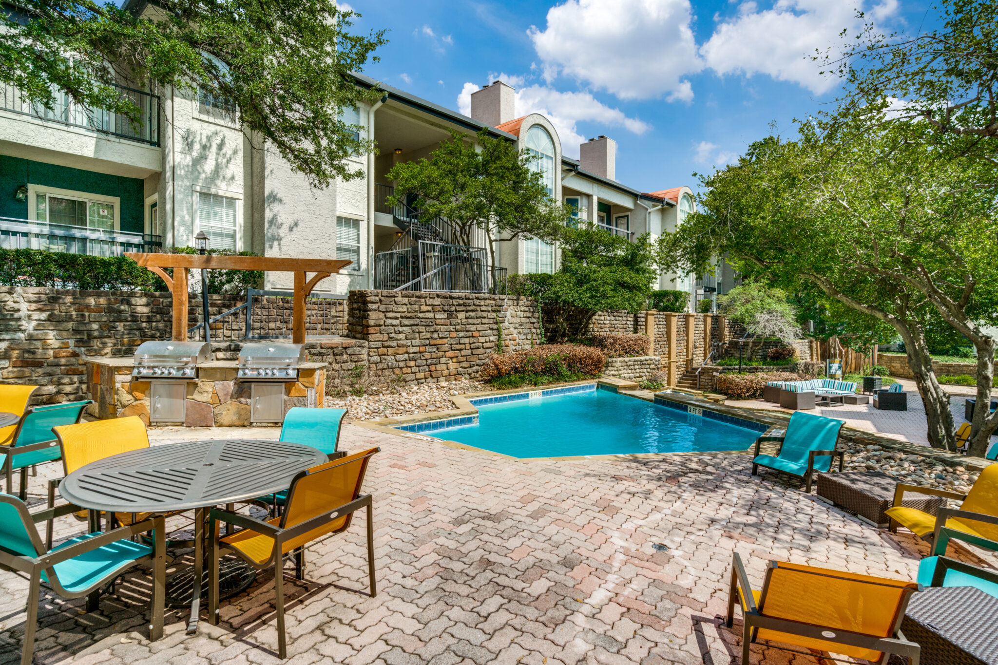 Gallery Estates at Las Colinas Apartments of Irving, Texas